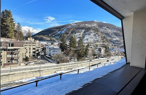 Bardonecchia Apartment | Cozy Apartment 'Trilocale Einaudi Bardonecchia' with Balcony