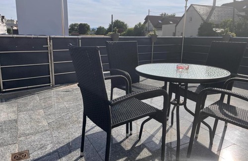 Zapresic Apartment | Cozy Apartment Turbo: Terrace, AC & WiFi for Families