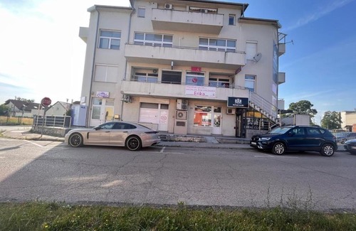 Zapresic Apartment | Cozy Apartment Turbo: Terrace, AC & WiFi for Families