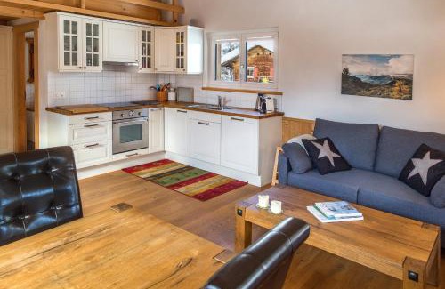 Langwies Apartment | Oceanfront Apartment Turmzimmer with Pet-Friendly Perks