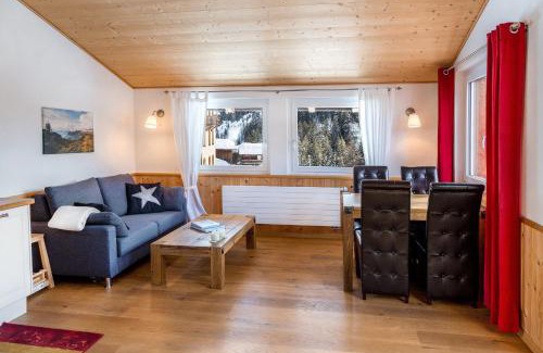 Langwies Apartment | Oceanfront Apartment Turmzimmer with Pet-Friendly Perks