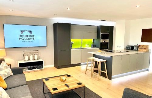 Shrewsbury Apartment | Highly Rated Family Retreat at Apartment Twelve Awaits