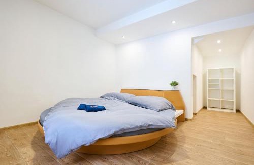 Desna Apartment | Family-Friendly Apartment U Dzina-1 with Pool & High Ratings