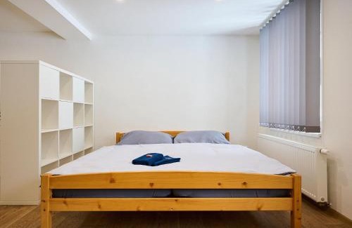 Desna Apartment | Family-Friendly Apartment U Dzina-1 with Pool & High Ratings