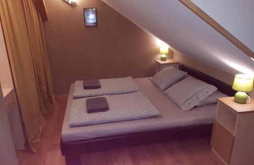 Podhradi nad Dyji Apartment | Top-Rated Apartment u Frejštejna with Pool and Spa