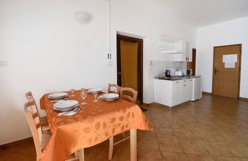 Valica Apartment | Relaxing Apartment Umag Valica with Pool & Ocean Views