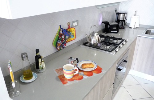 San Miniato Basso Apartment | Pet-Friendly Apartment with Ocean View near San Miniato