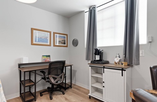 New Center Detroit Apartment | Guest Rated 10/10: Midtown Detroit Apartment with Kitchen