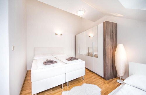 Weißgerber Apartment | Stylish Apartment Untere Viaduktgasse - Family Friendly Stay