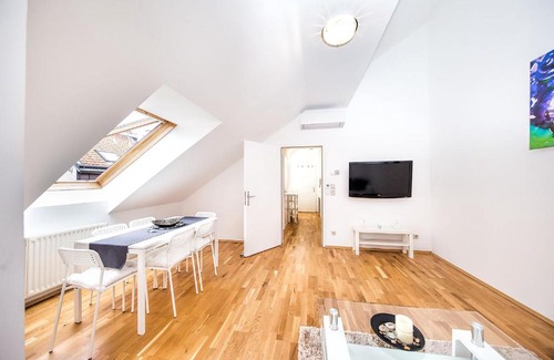 Weißgerber Apartment | Stylish Apartment Untere Viaduktgasse - Family Friendly Stay