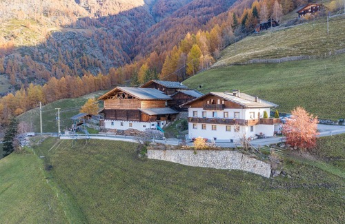 Senales Apartment | Mountain View Apartment “Untervernatsch - Ötzi” with Spa