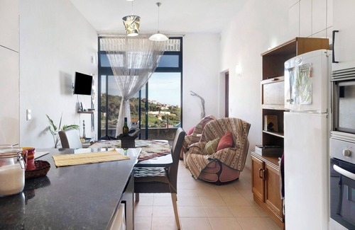 Estrela da Calheta Apartment | Vila Morning Sun: Oceanview Apartment with Private Terrace