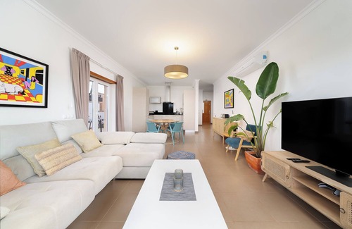 Portimao Apartment | Guest Rated 10/10: Apartment 'V2 Vale da Ribeira' with Pool