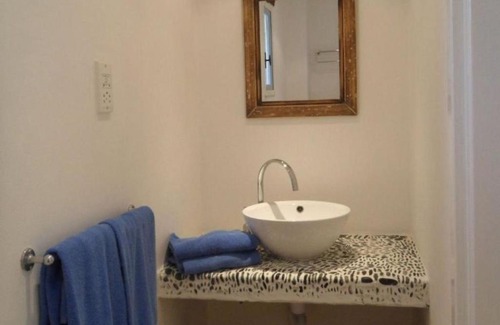 Tochni Apartment | Pet-Friendly Vasilikos House with Pool & Hot Tub
