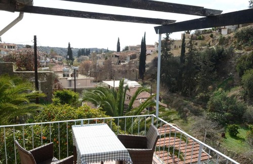 Tochni Apartment | Pet-Friendly Vasilikos House with Pool & Hot Tub