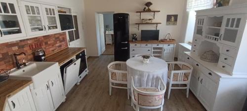 Teplice nad Metuji Apartment | Family-Friendly Apartment Ve Mlýně with Top Guest Ratings