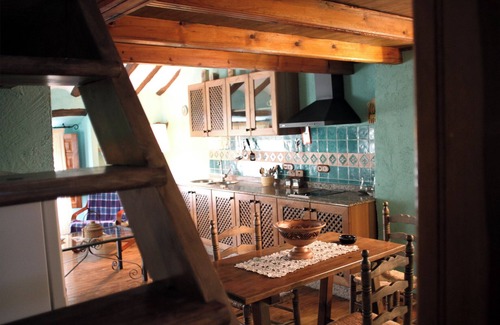 La Alqueria Apartment | Cozy Apartment Vega: Enjoy Pool, Spa & Breakfast