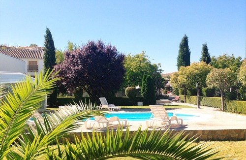 La Alqueria Apartment | Cozy Apartment Vega: Enjoy Pool, Spa & Breakfast