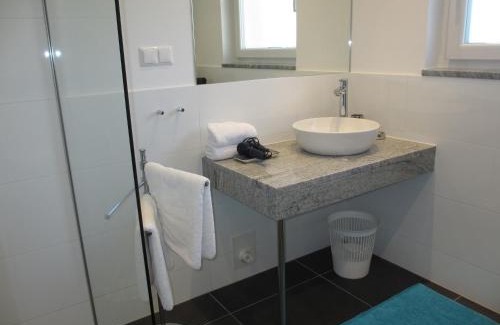 Velden am Worther See Apartment | Comfortable Apartment Velden with Kitchen & Great Reviews