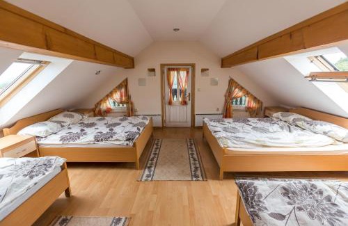 Podcetrtek Apartment | Top-Rated Apartment Velbana Gorca with Hot Tub & Breakfast