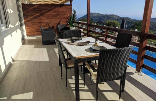 Chortata Apartment | Oceanfront Apartment 'Ventus Pandora' with Wi-Fi & Pool