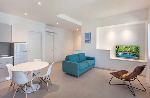 Torri del Benaco Apartment | Lake View Retreat: Apartment Verde with Top Guest Ratings