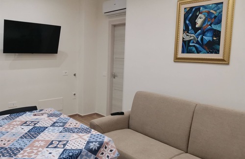 Crotone Apartment | Convenient Apartment Near the Center and Beach