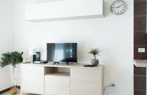 Sesto Calende Apartment | Cozy Studio Flat Victoria Near Leonardo Academy - Family Friendly