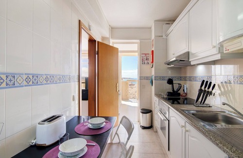 Armacao de Pera Apartment | Seaside Apartment 'Vieira À Beira Mar' with Balcony & Wi-Fi