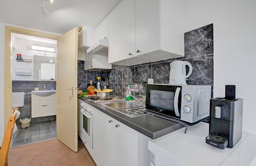 Agno Apartment | Relaxing Apartment with Pool and Scenic Views