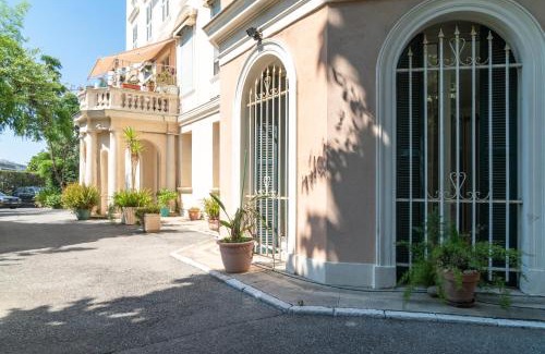 Fabron Apartment | Relax at Apartment Villa Anahit with Hot Tub & Family Fun