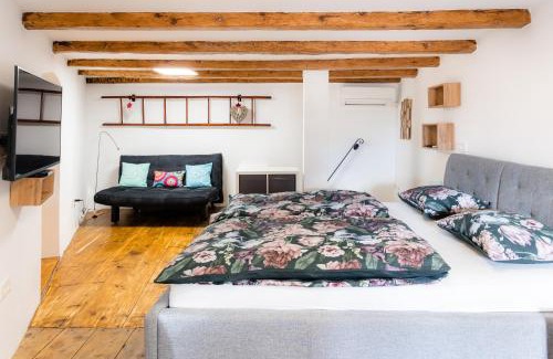 Ajdovscina Apartment | Family-Friendly Apartment VILLA IRENA with Free Parking