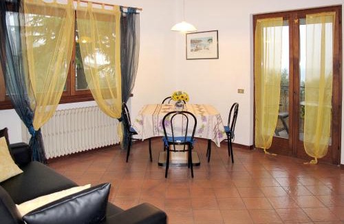 Val di Sogno Apartment | Oceanfront Apartment Villa Rizzardi-2: Pet Friendly Retreat