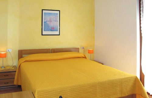 Val di Sogno Apartment | Oceanfront Apartment Villa Rizzardi-2: Pet Friendly Retreat