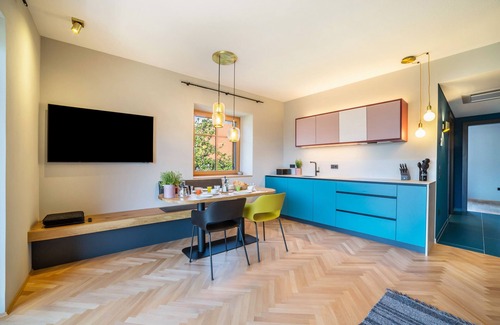 Merano Apartment | Villa Rosa Unterschöberlehof: Mountain Views & Spa Amenities
