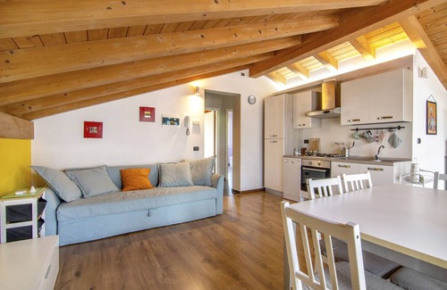 Dubino Apartment | Villa Serena: Oceanfront Apartment with Private Terrace & Wi-Fi