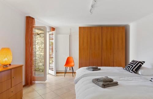 Porto Ronco Apartment | Pet-Friendly Apartment Vista Isole di Brissago Awaits You