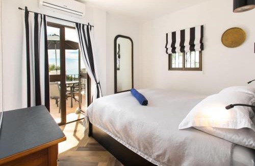 Chimenea Apartment | Oceanfront Getaway: Apartment Vista del Mar by Interhome