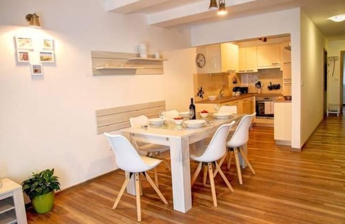 Dobova Apartment | Convenient Apartment Vita with Kitchen & Breakfast Included