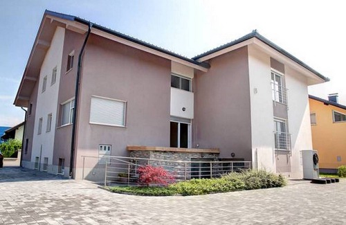 Dobova Apartment | Convenient Apartment Vita with Kitchen & Breakfast Included