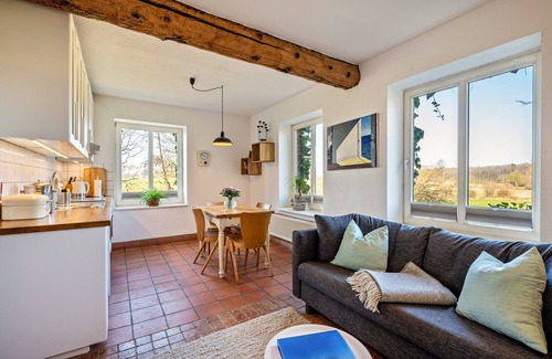 Groemitz Apartment | Spacious Apartment "Voßberg" with Ocean View and Terrace
