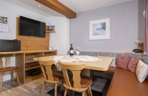 Aschau Im Zillertal Apartment | Discover Apartment Weiher: Pet-Friendly Lake Retreat