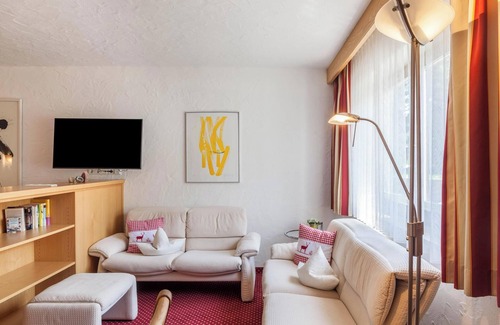 Leutasch Apartment | Scenic Apartment W1 Haus Ganghofer: Wi-Fi & Mountain Views