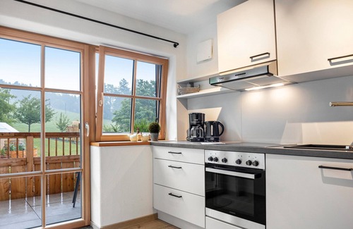 Dietmannsried Apartment | Apartment 'Waldesruh' with Garden View, Shared Terrace and Balcony