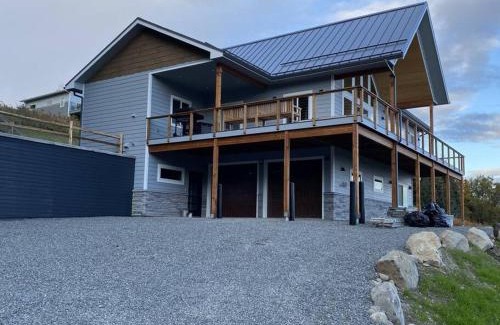 Homer Apartment | Pet-Friendly Apartment in Central Homer with Scenic Views