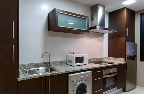 Portbou Apartment | Stylish Apartment Walter Benjamin with Spa & Family Amenities