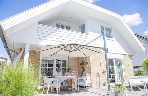 Neckarrems Apartment | Pet-Friendly Apartment Water Lily in Remseck - Rated 9.6/10
