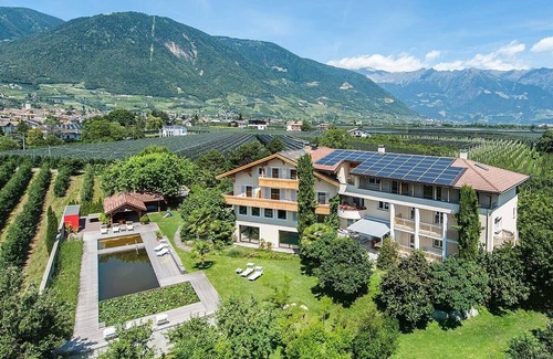 Lana Apartment | Mountain View Apartment "Weinsepphof 1" with Pool & Garden