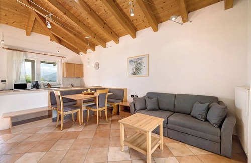 Lana Apartment | Discover Apt "Weinsepphof 5" with Pool & Mountain Views