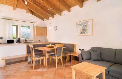 Lana Apartment | Discover Apt "Weinsepphof 5" with Pool & Mountain Views
